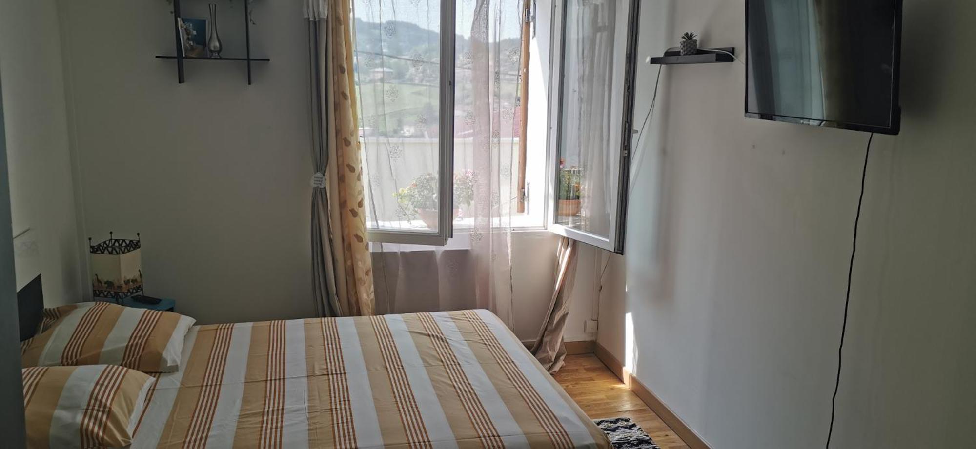 Appartement Au Coeur De Cours La Ville Εξωτερικό φωτογραφία